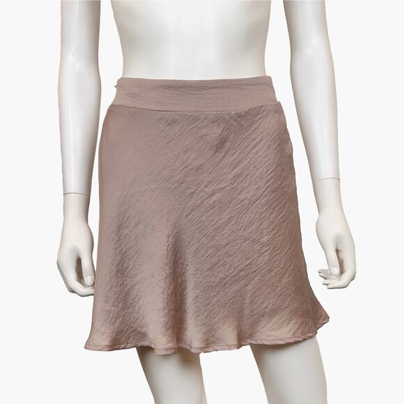 NWT VICI "True To You" Satin Mini Skirt (Champagne | Size S) - Picture 1 of 5